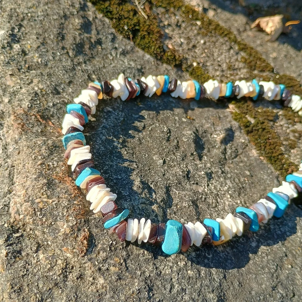 Vintage, handmade Hawaiian style shell and stone necklace, surf core, bohemian